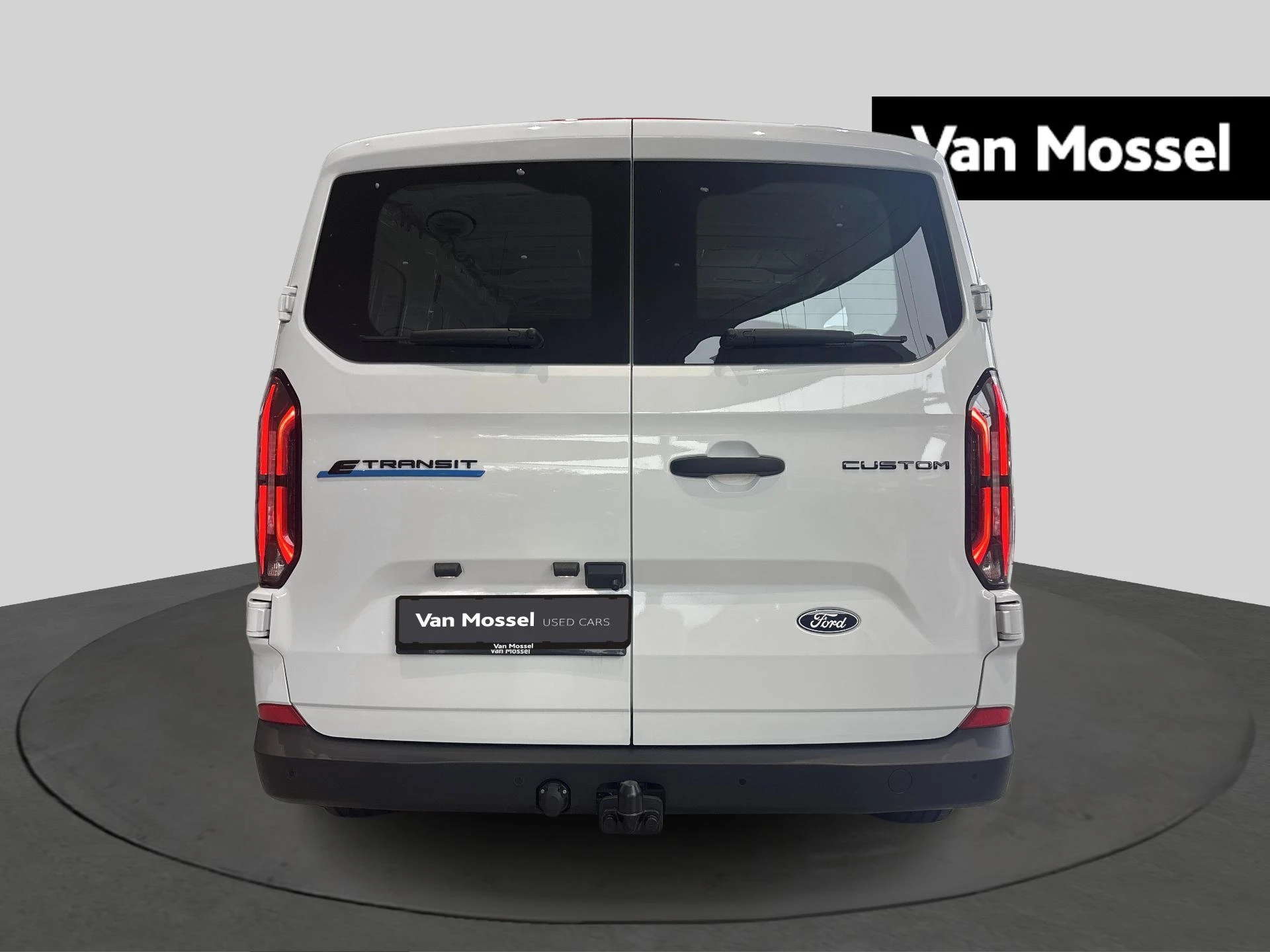Ford-E-Transit Custom-image-2