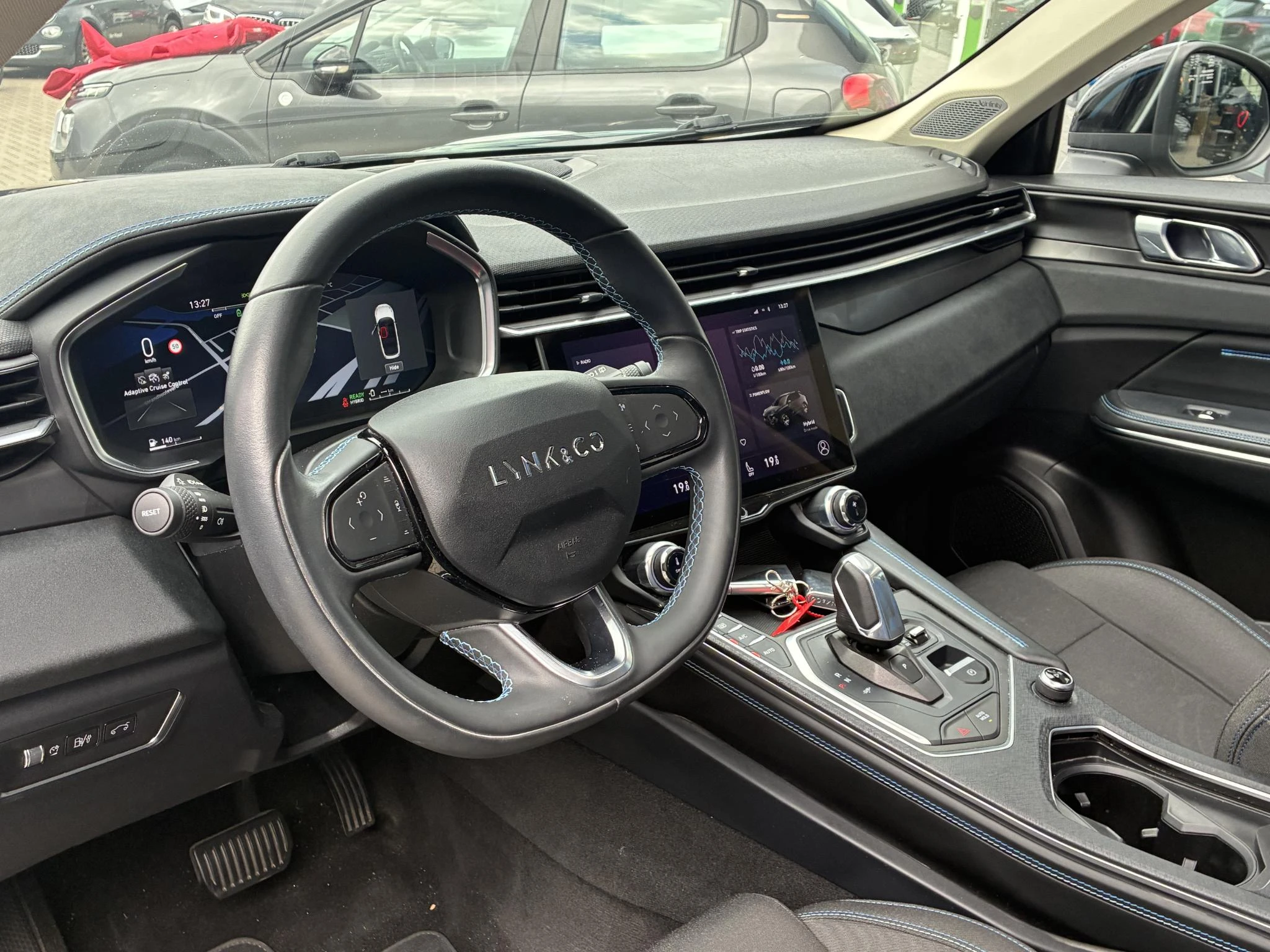 Lynk & Co-01-image-3
