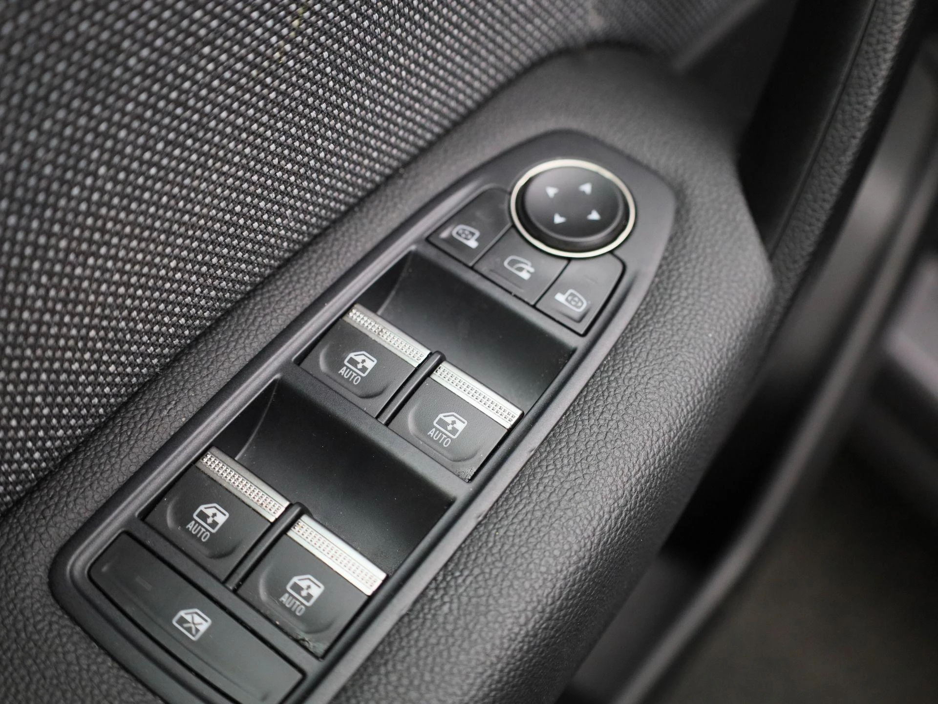 Renault-Captur-image-29