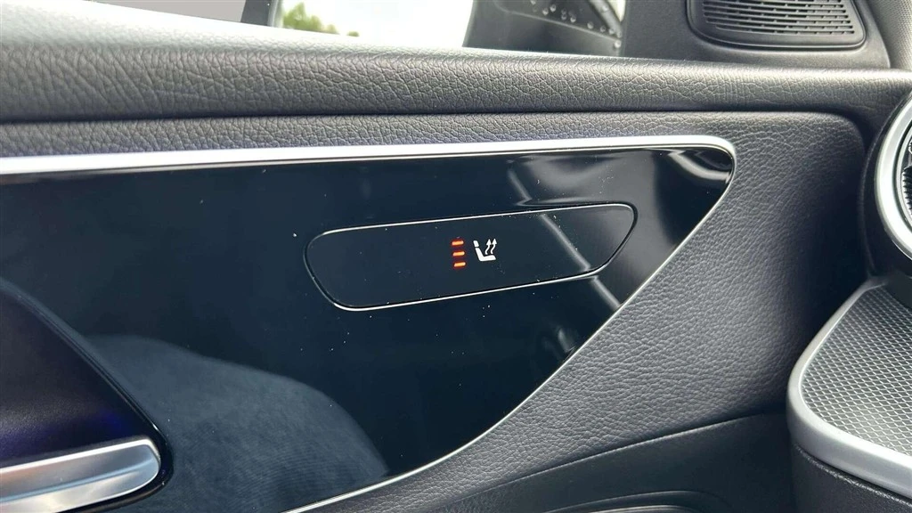 Mercedes-Benz-C-Klasse-image-10