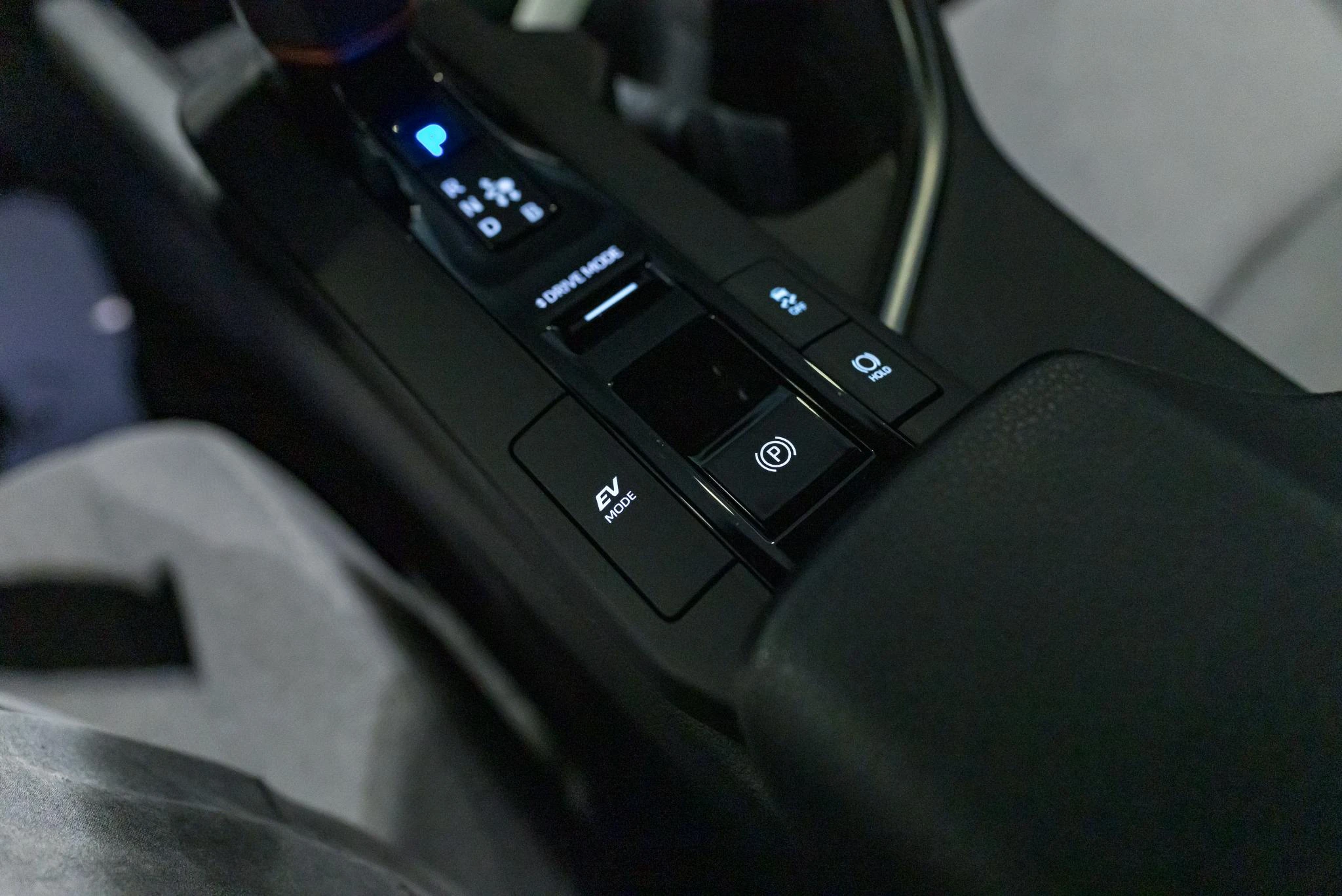Toyota-C-HR-image-32