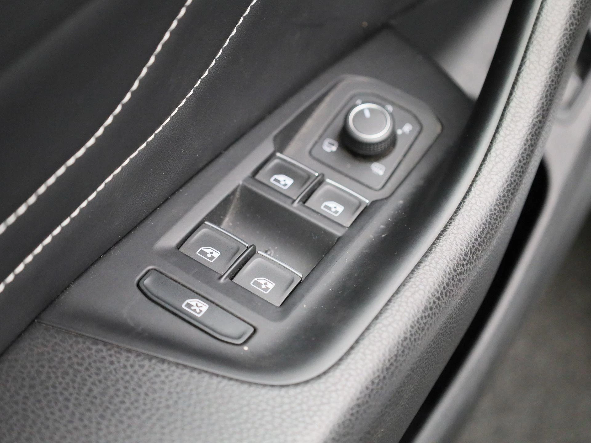 Volkswagen-Arteon-image-35