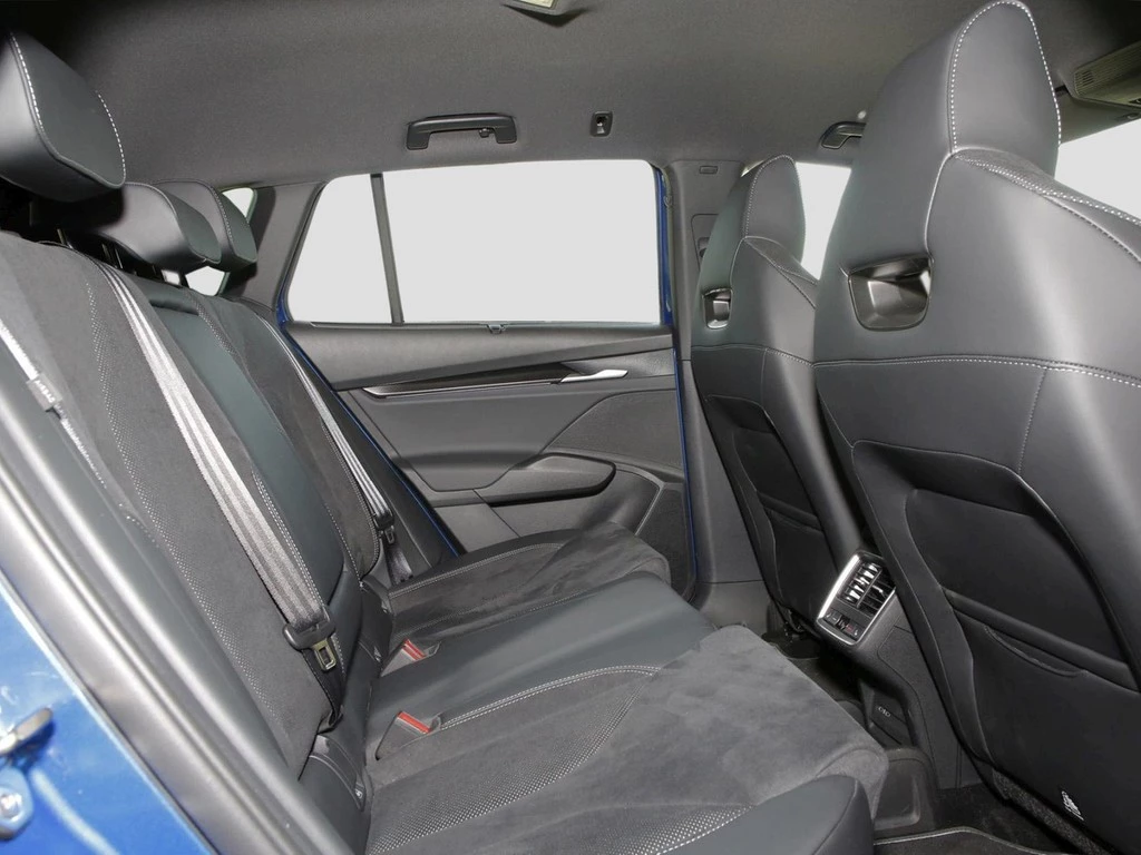 Škoda Elroq 85 Sportline UPE 55.140 Advanced AHK WP