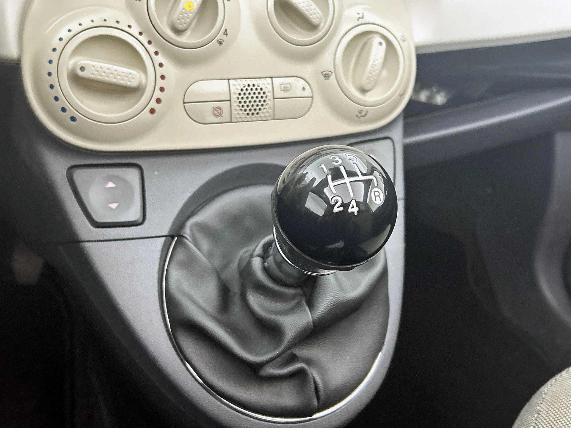 Fiat-500C-image-14