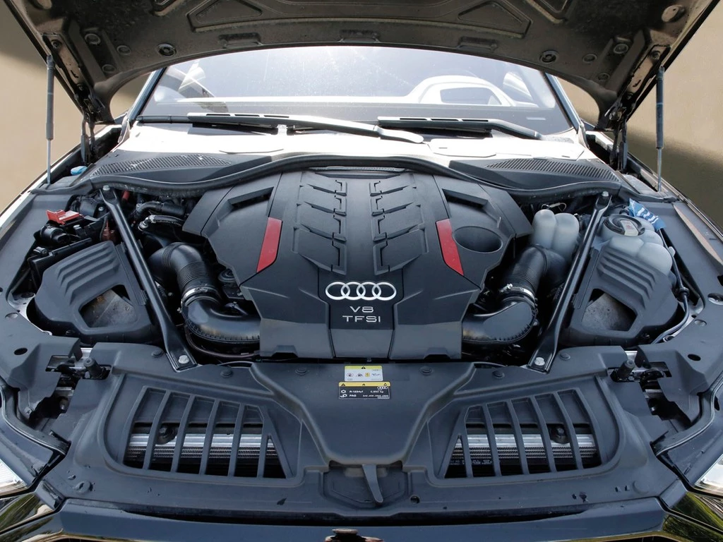 Audi S8 4.0 TFSI quattro PANO*360°*STHZ*MATRIX*LEDER*B&O