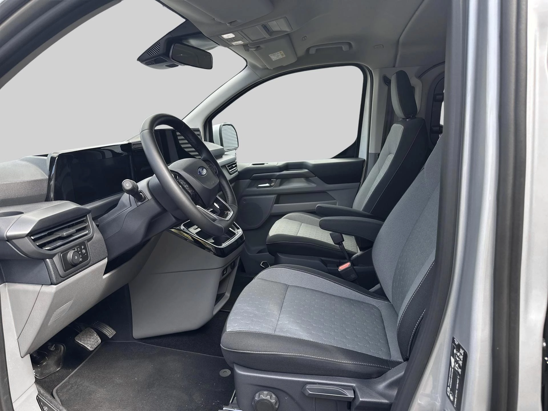 Ford-Tourneo Custom-image-7