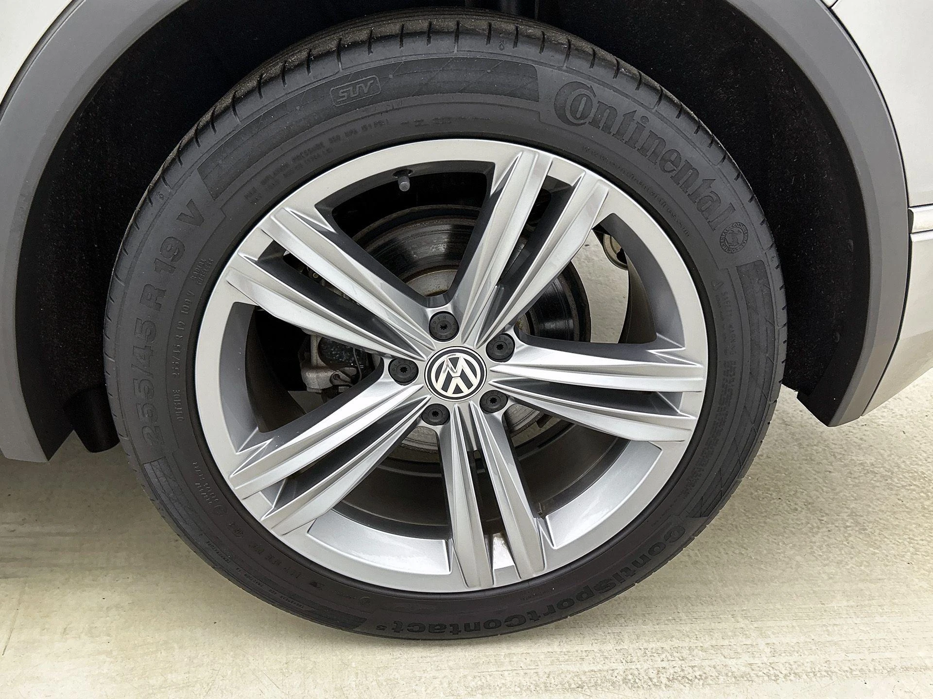 Volkswagen-Tiguan-image-38