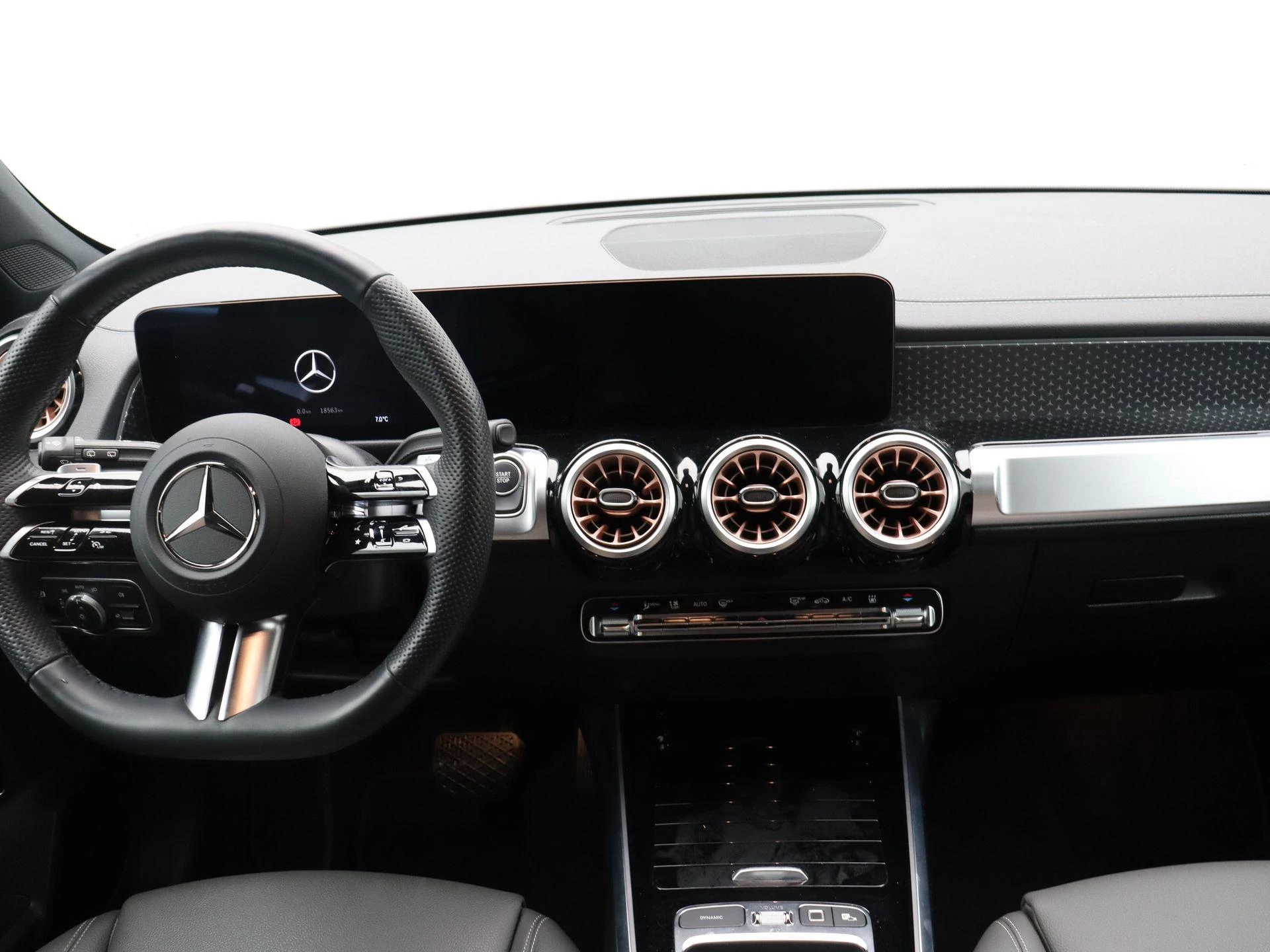 Mercedes-Benz EQB 300 Luxury Line 4Matic + CARPLAY + ELECTRIC ART ADVANCED PLUS +