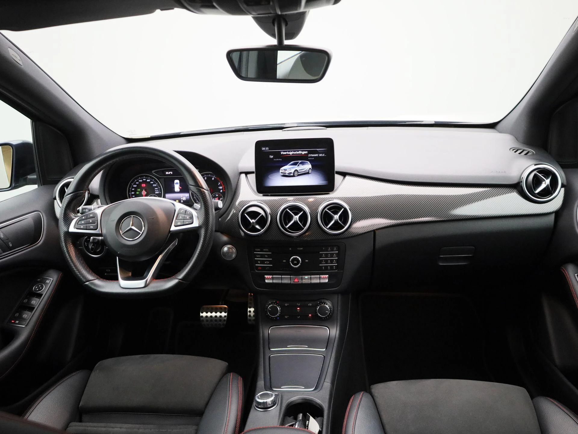 Mercedes-Benz-B-Klasse-image-37