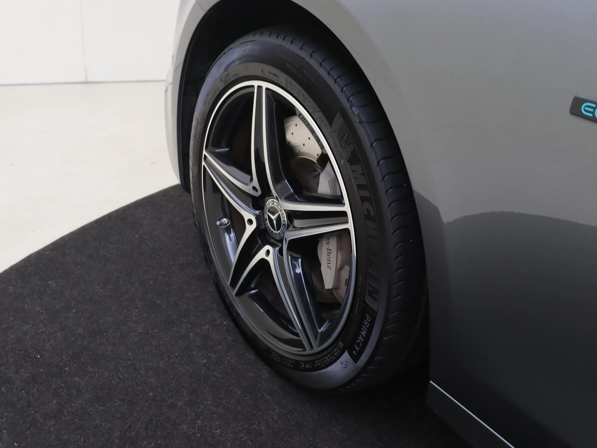 Mercedes-Benz-E-Klasse-image-29