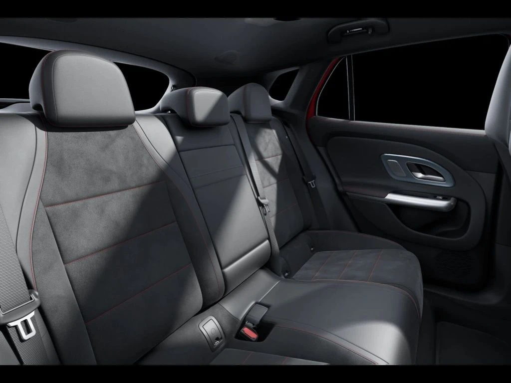 Mercedes-Benz-GLA 250+-image-10