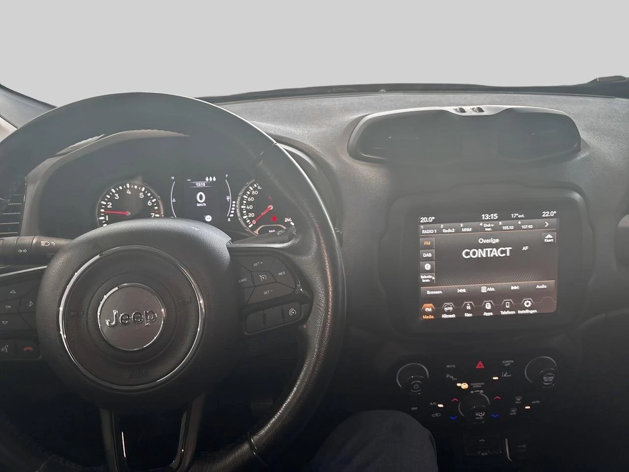 Jeep-Renegade-image-12