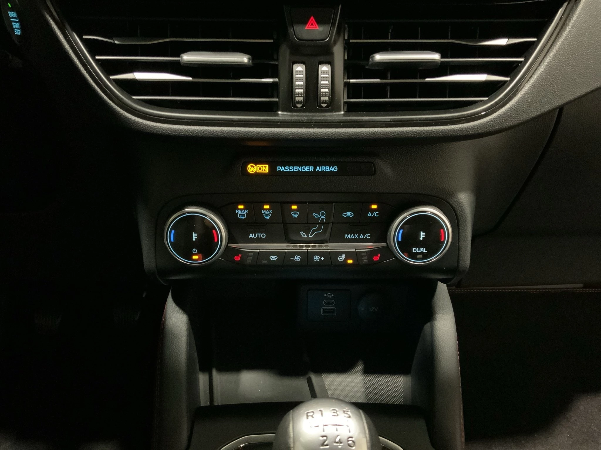 Ford Kuga ST-Line X*PANO*AHK*KAM*ACC*NAVI*SOUND-SYS.