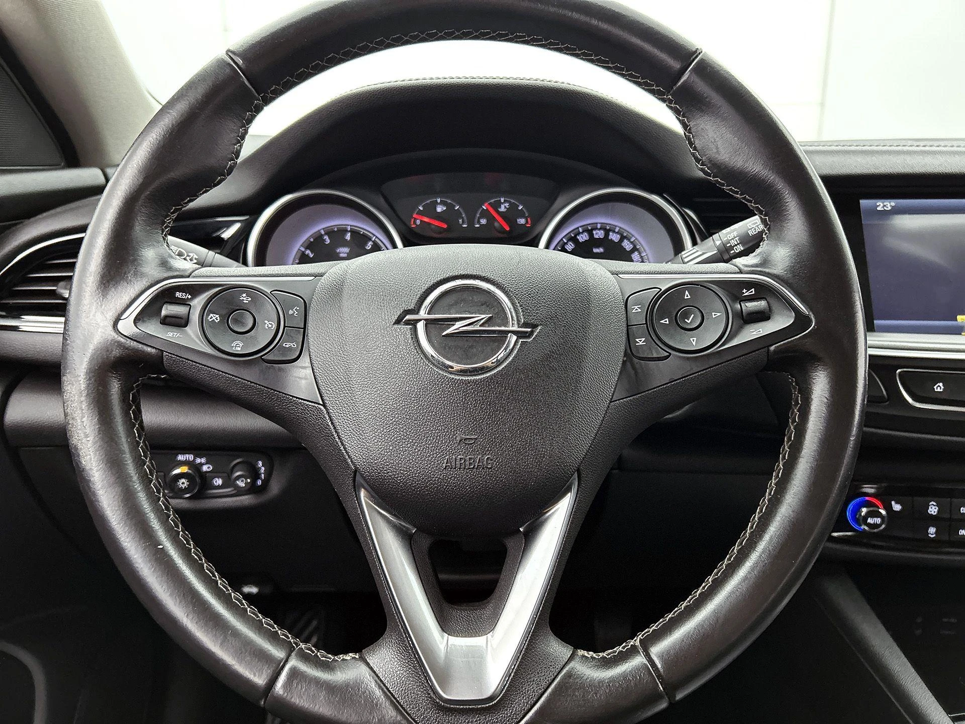Opel-Insignia-image-28