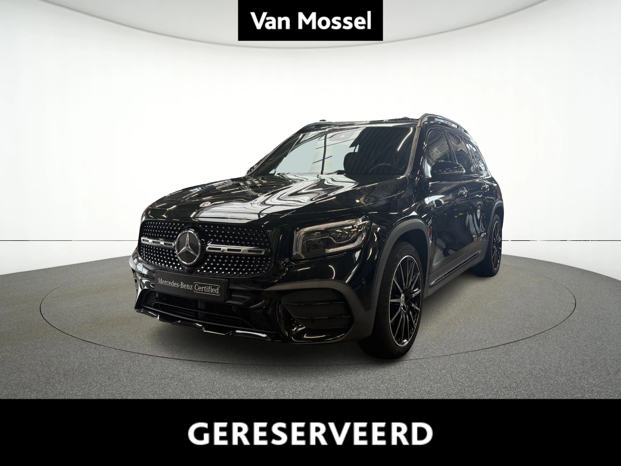 Mercedes-Benz-GLB-image-0