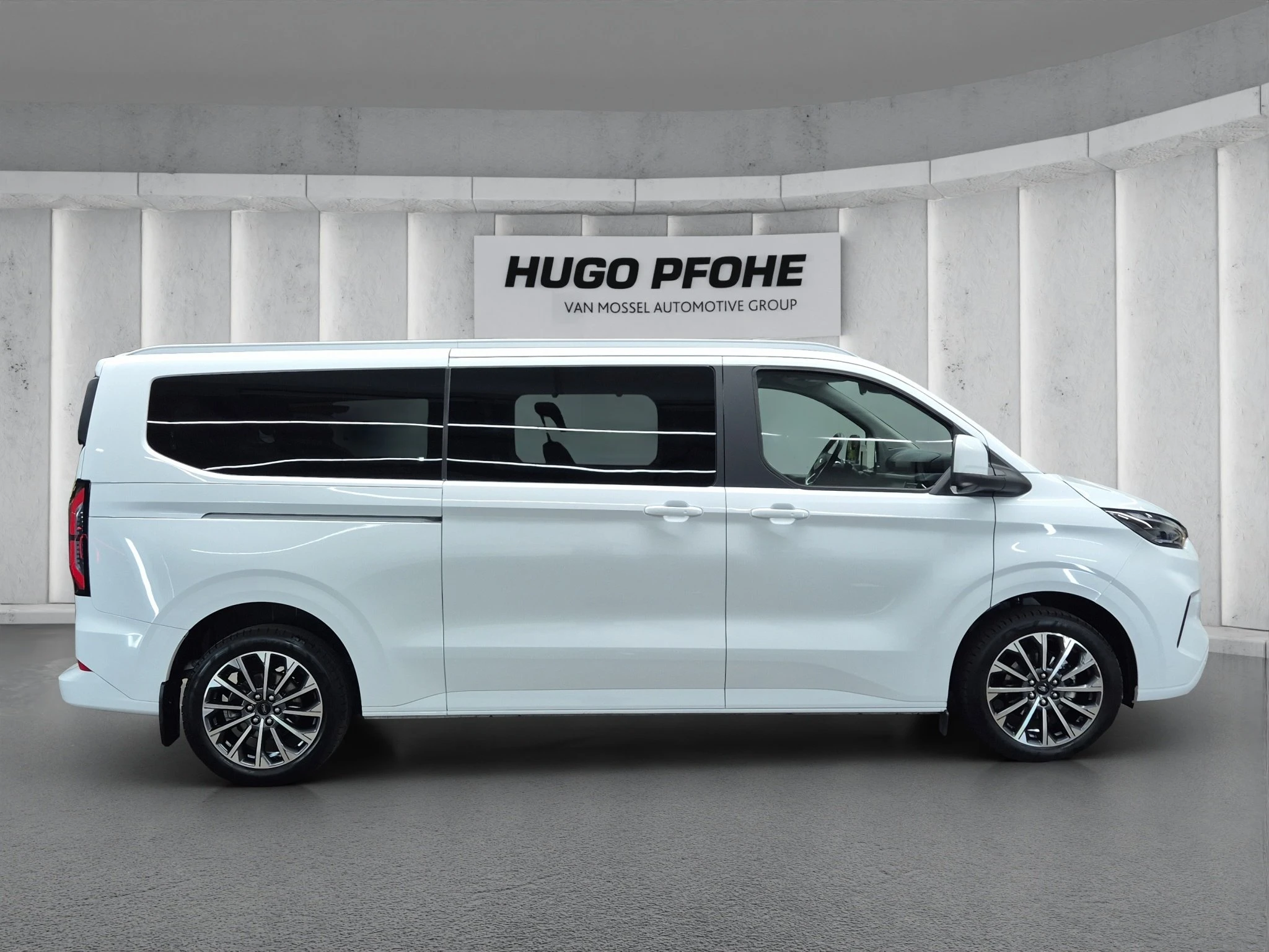 Ford-Tourneo Custom-image-5