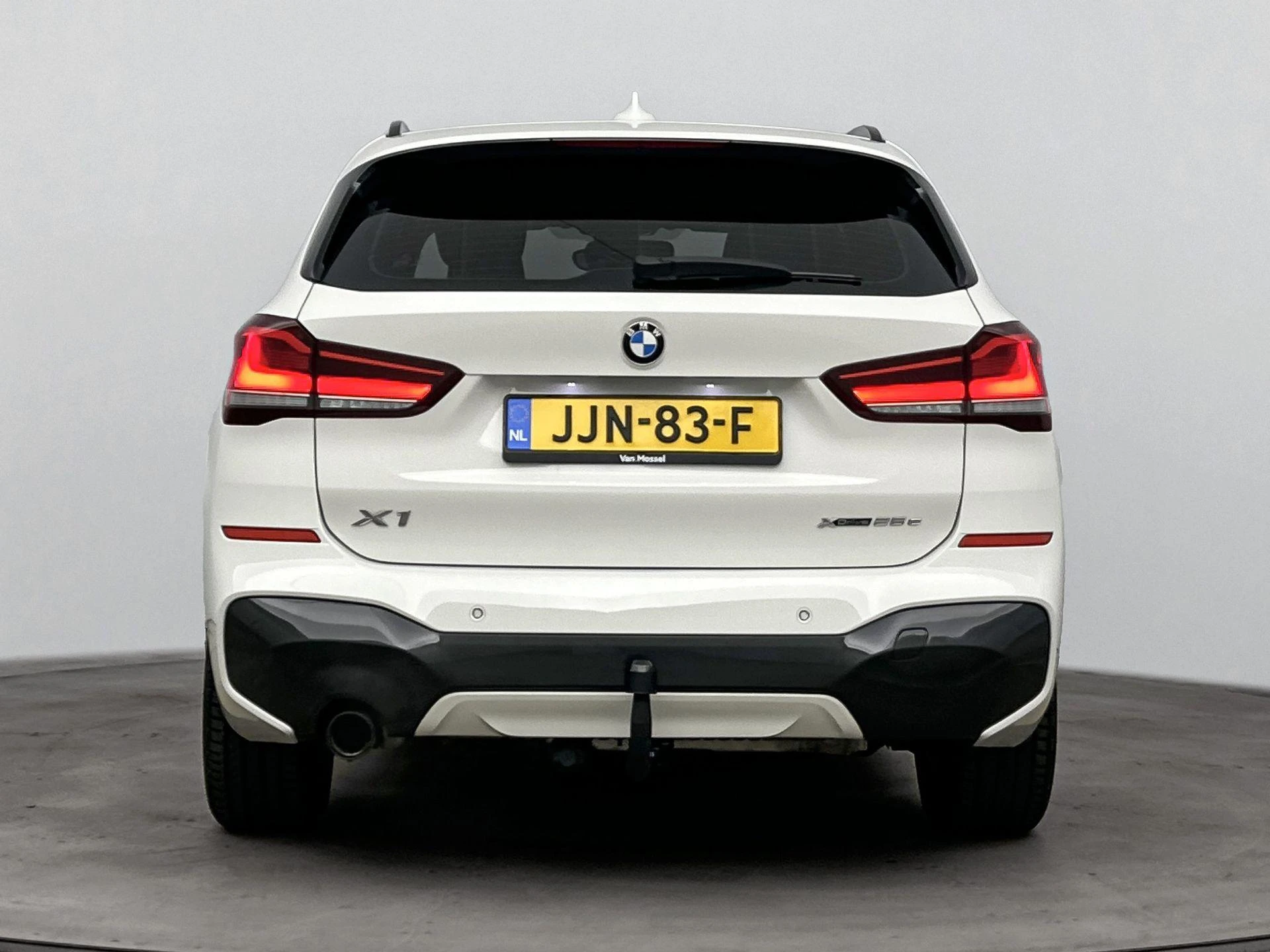 BMW-X1-image-2