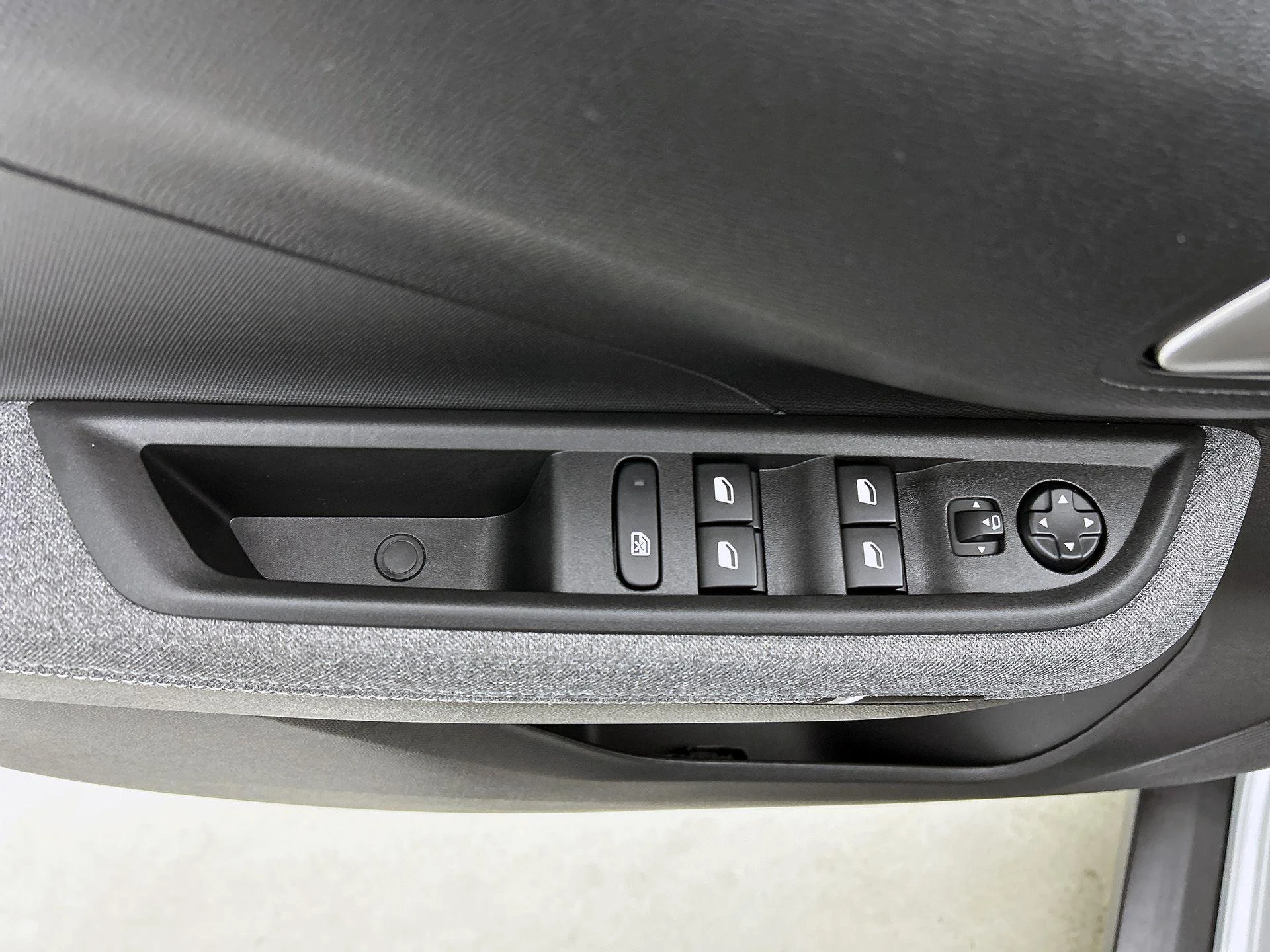 Opel-Frontera-image-32