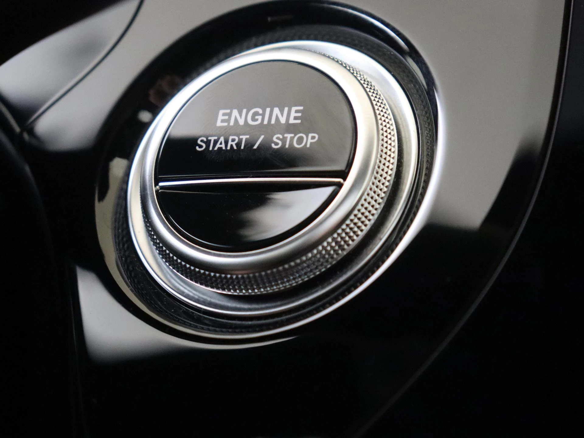 Mercedes-Benz-E-Klasse-image-20