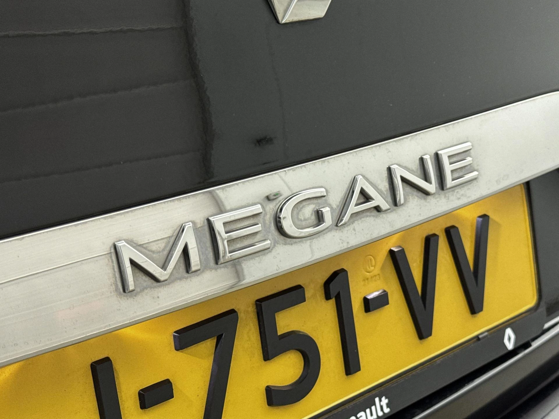 Renault-Megane E-Tech-image-13