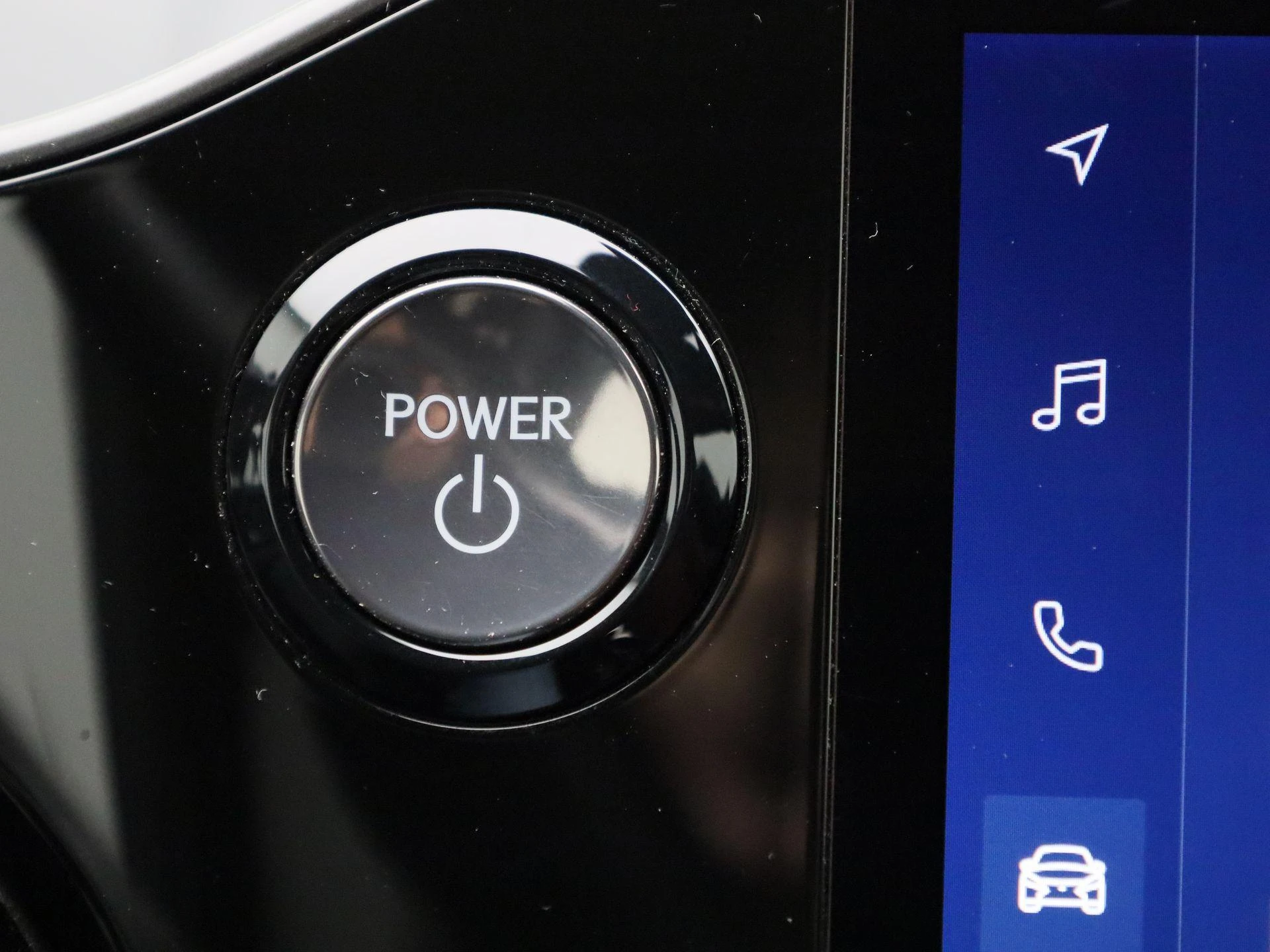 Lexus-NX-image-21