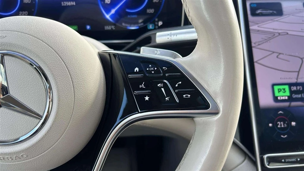 Mercedes-Benz-EQS-image-13