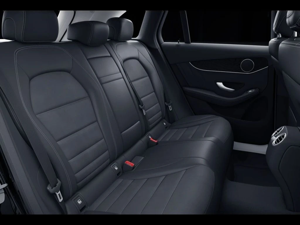 Mercedes-Benz-GLC 220 d-image-11
