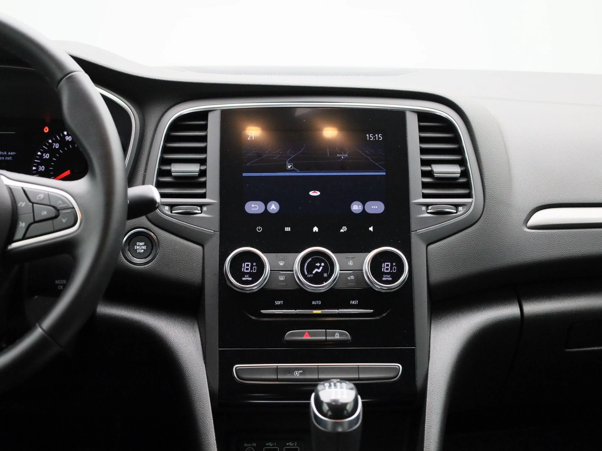 Renault-Mégane Grand Tour-image-10