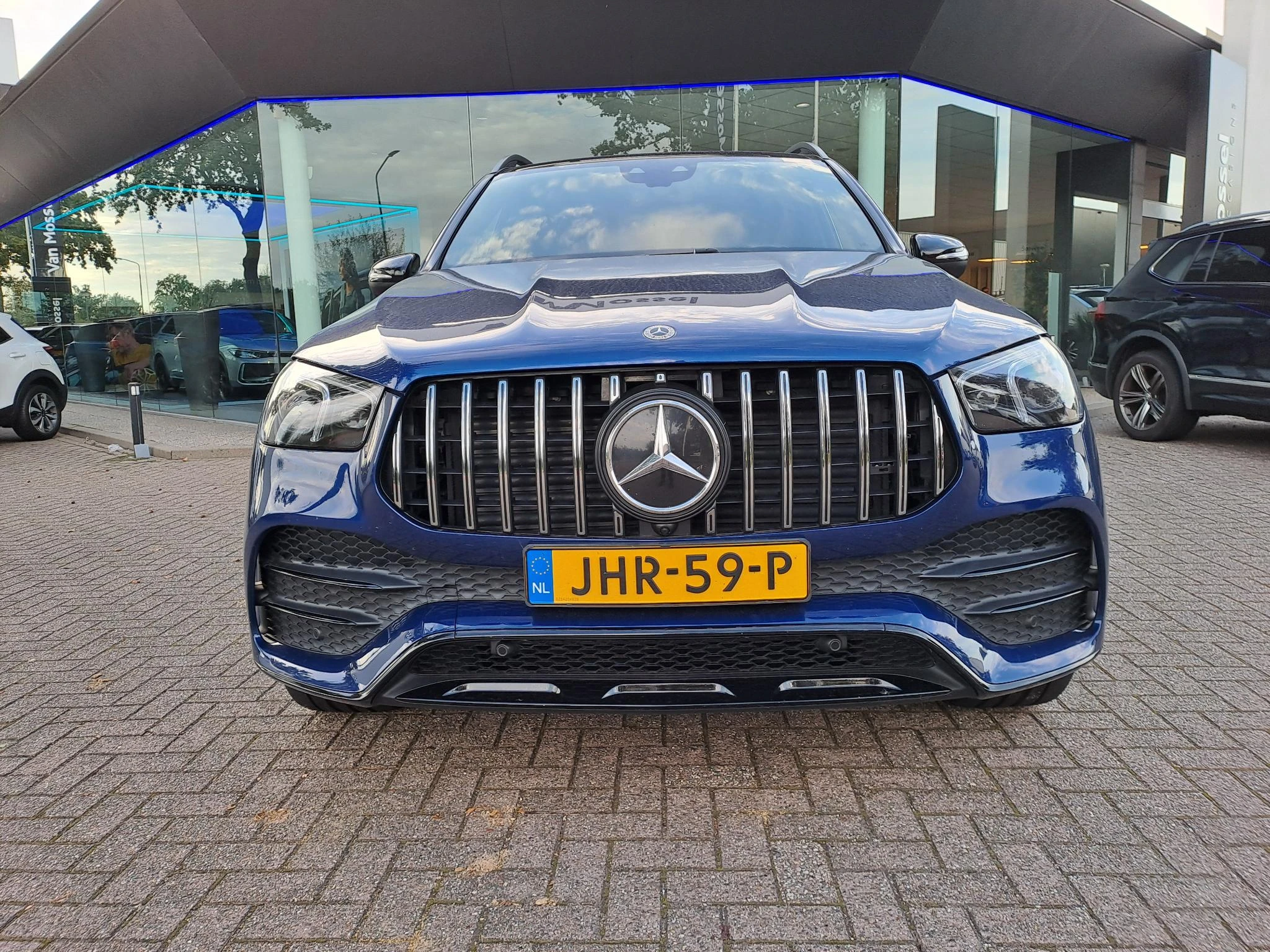 Mercedes-Benz-GLE-image-6