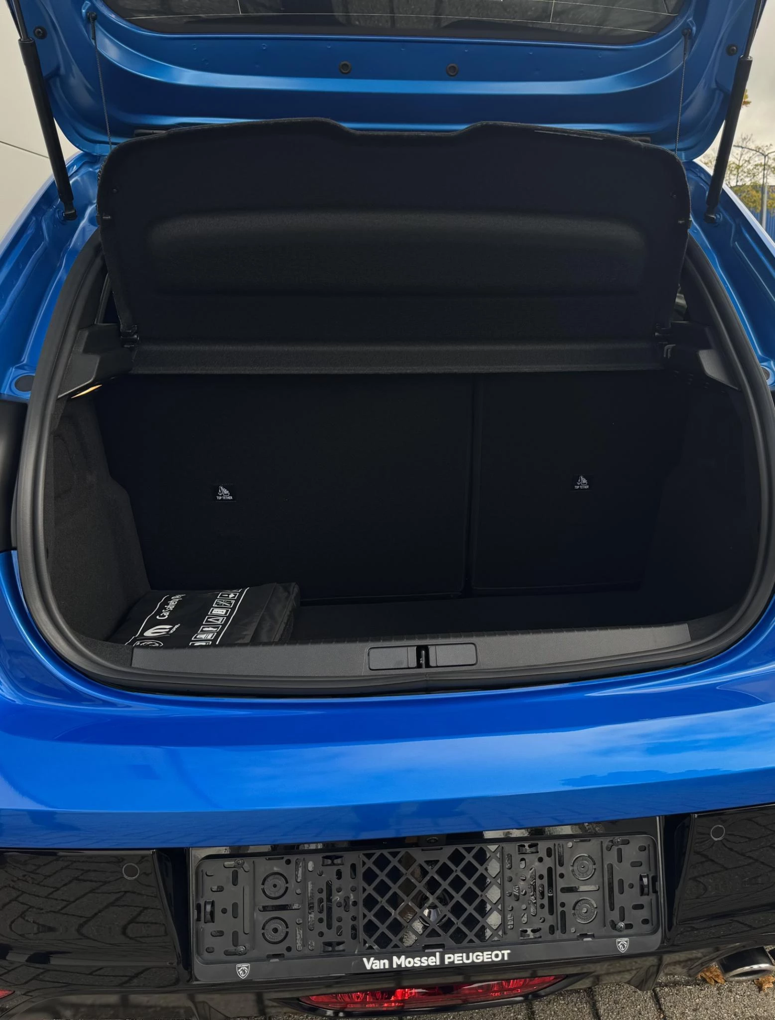 Peugeot-208-image-28