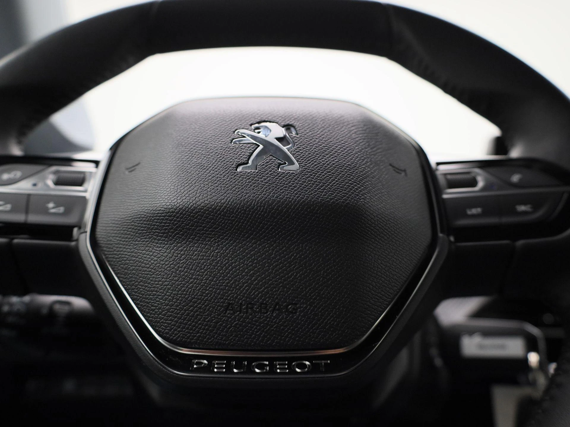 Peugeot-208-image-22
