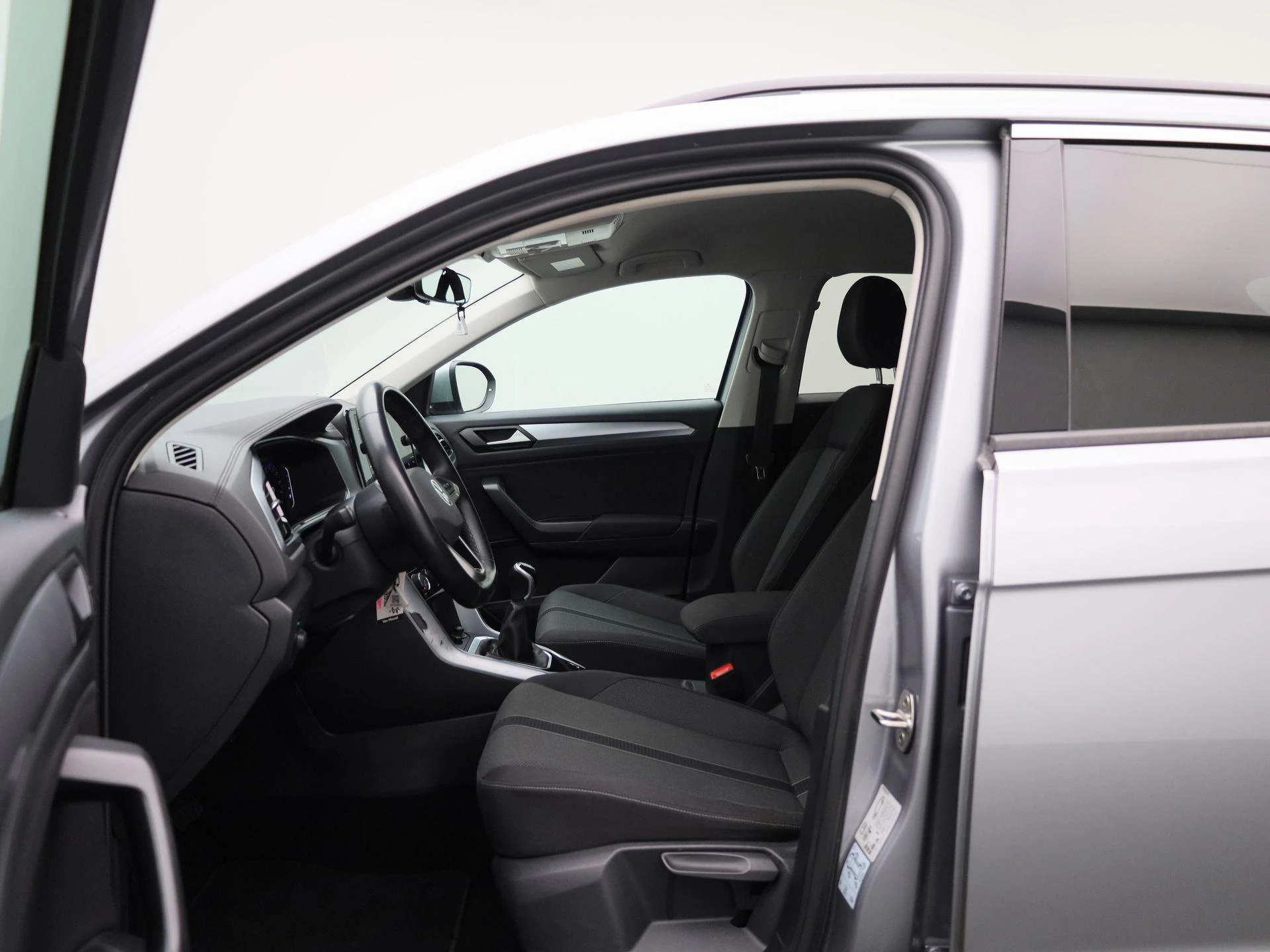 Volkswagen-T-Roc-image-8