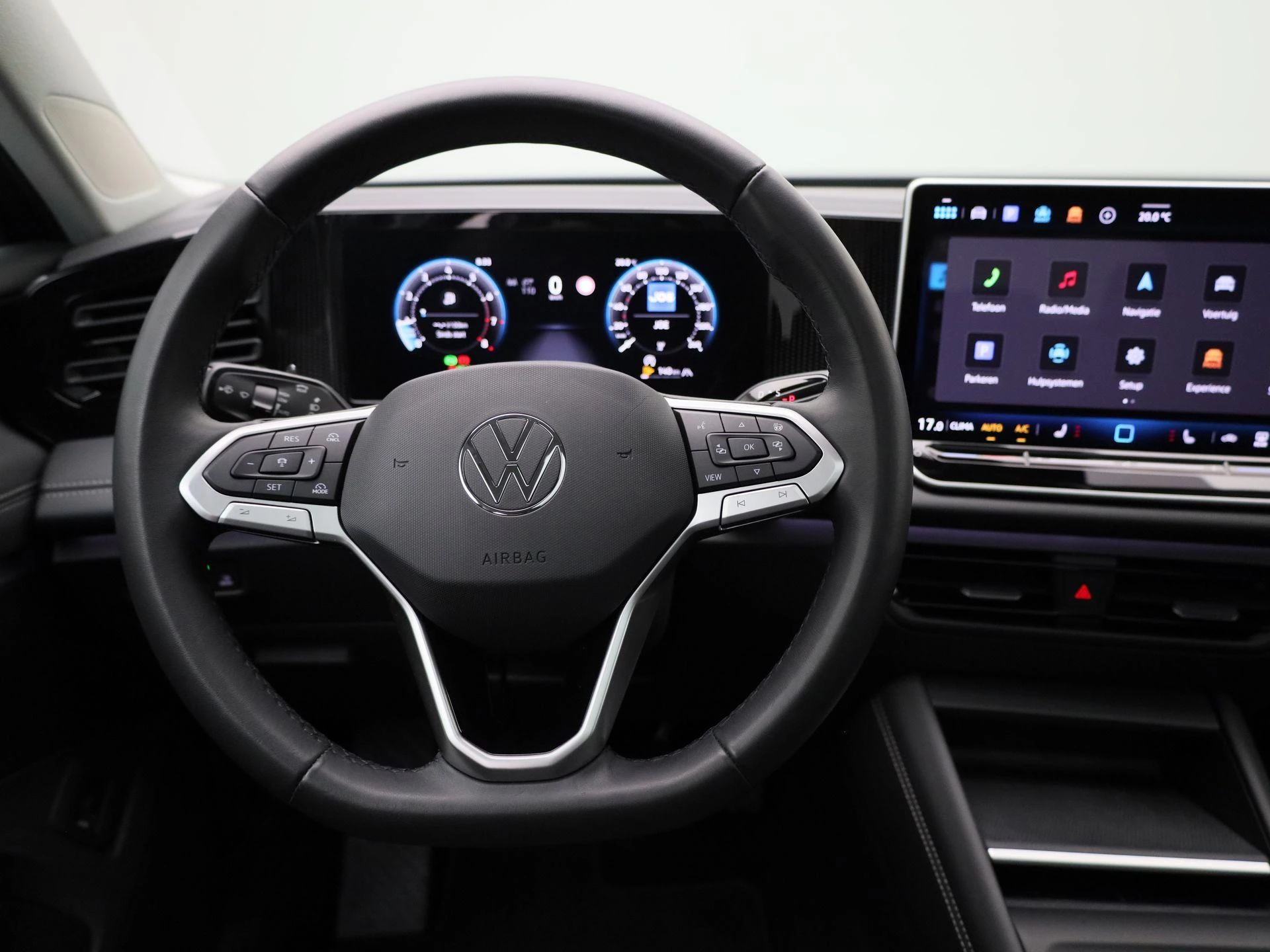 Volkswagen-Tiguan-image-6