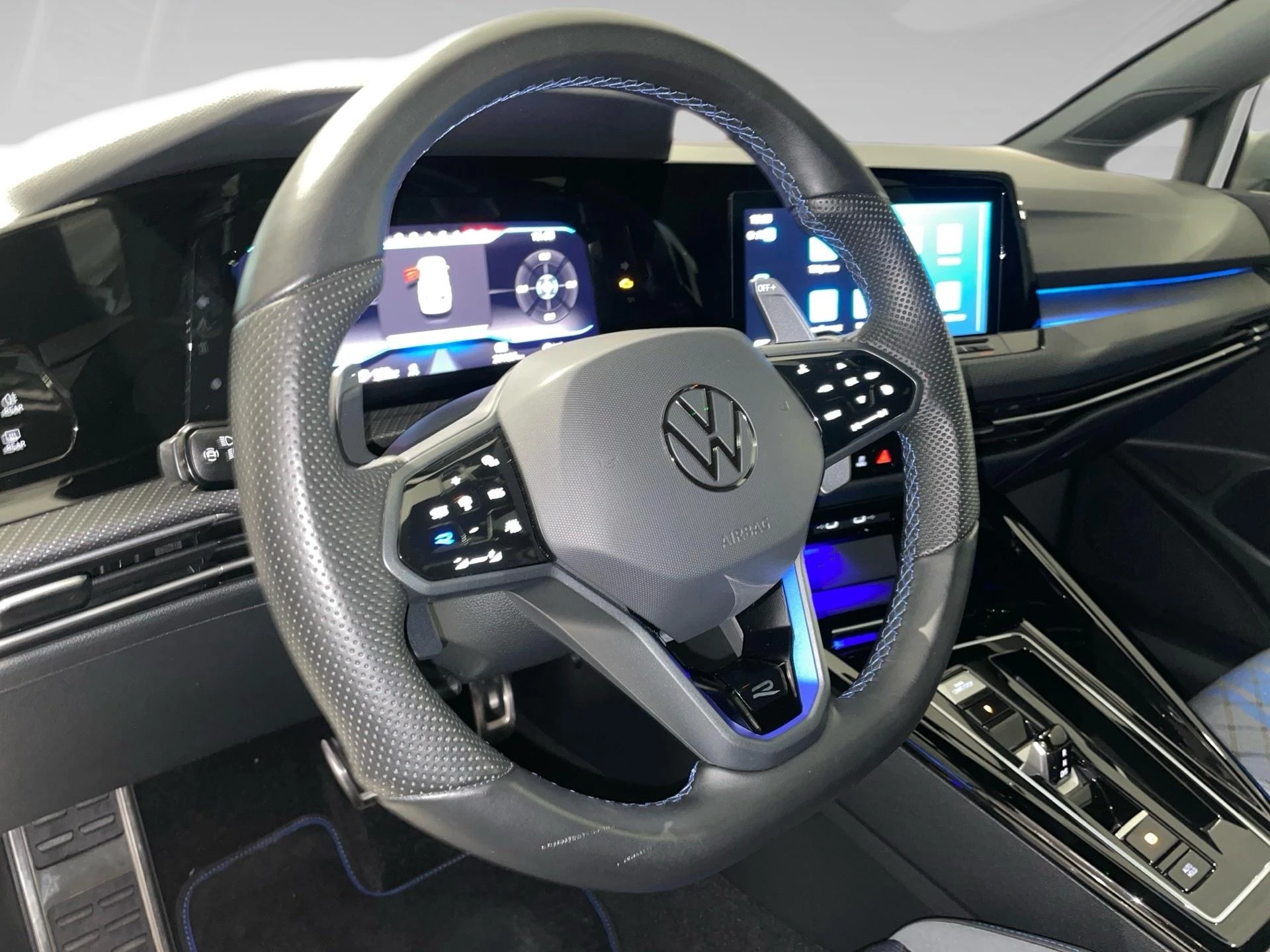 Volkswagen-Golf-image-7