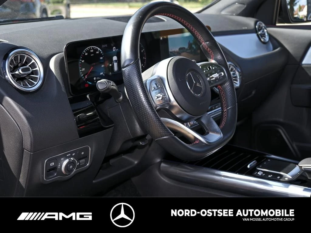 Mercedes-Benz GLA 200 AMG NIGHT AHK PANO PARKPAKET NAVI SITZH AMG Line