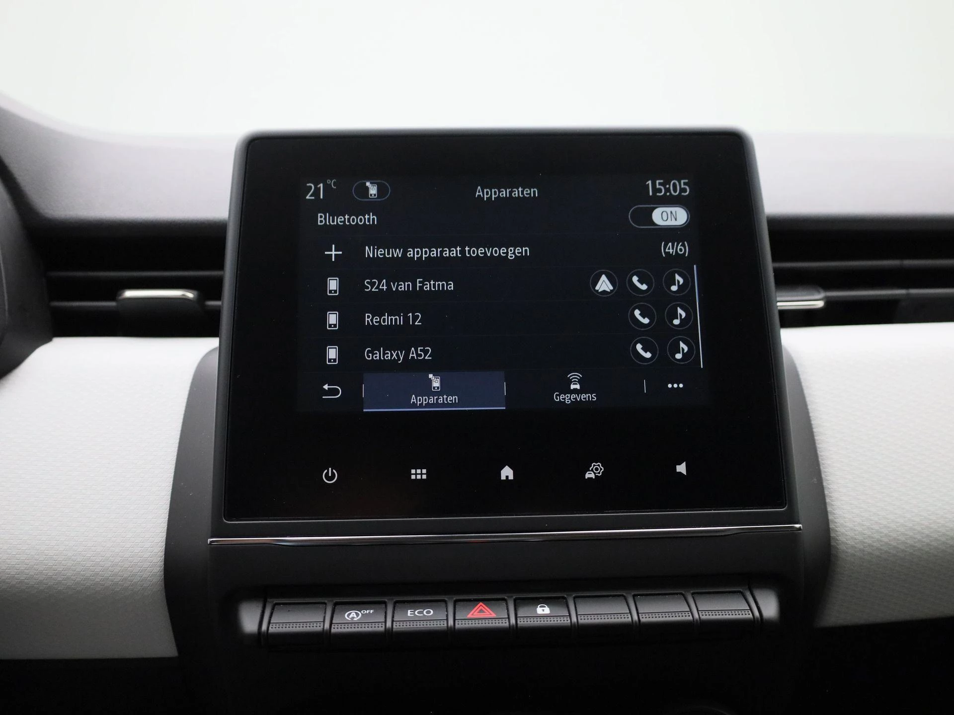 Renault-Clio-image-22