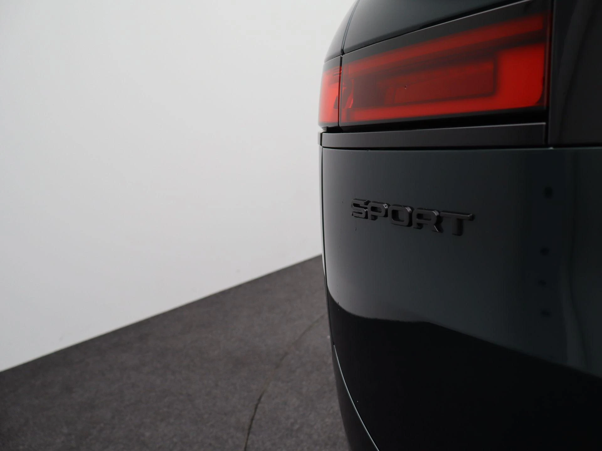 Land Rover-Range Rover Sport-image-48