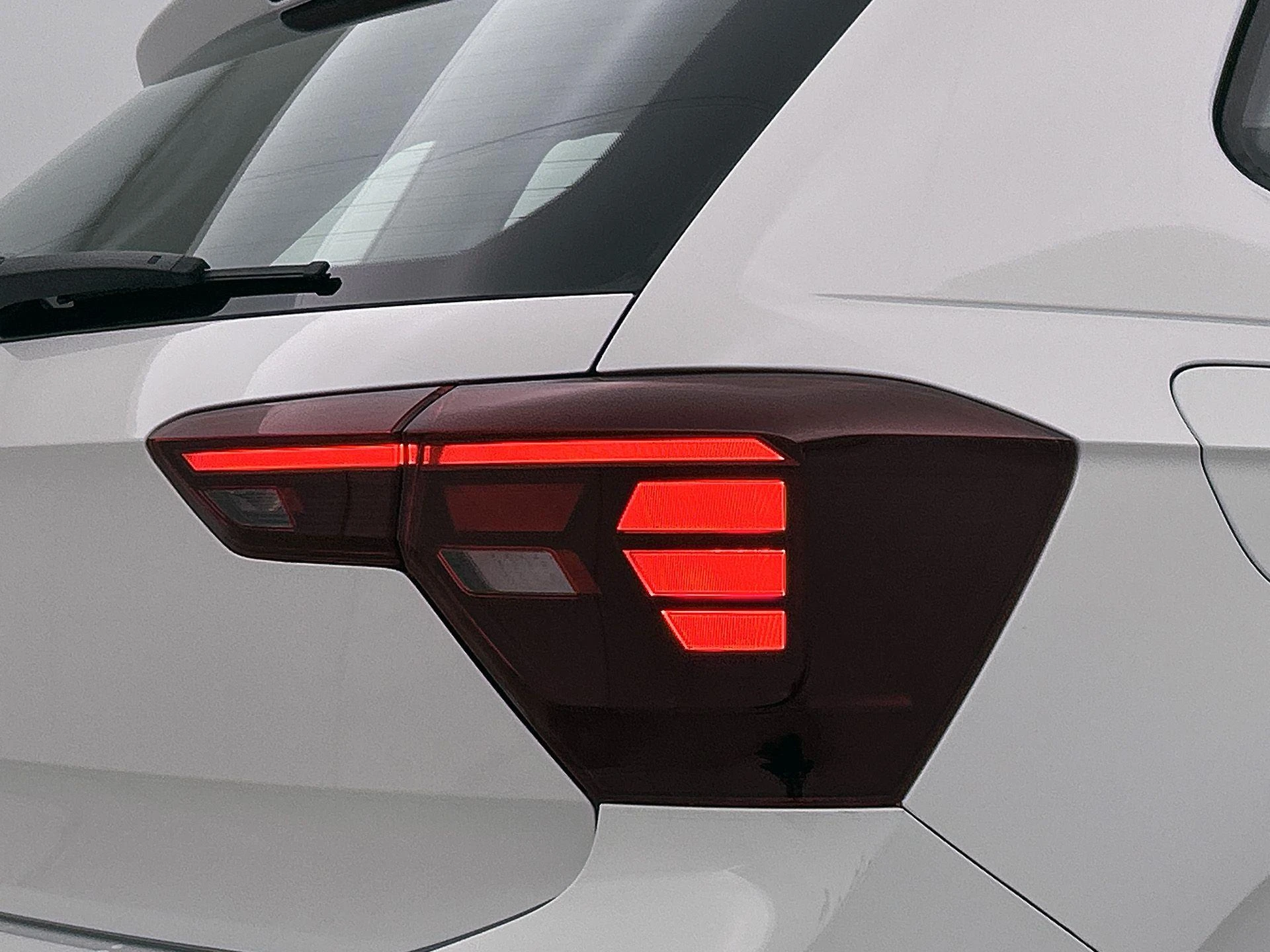 Volkswagen-Polo-image-27