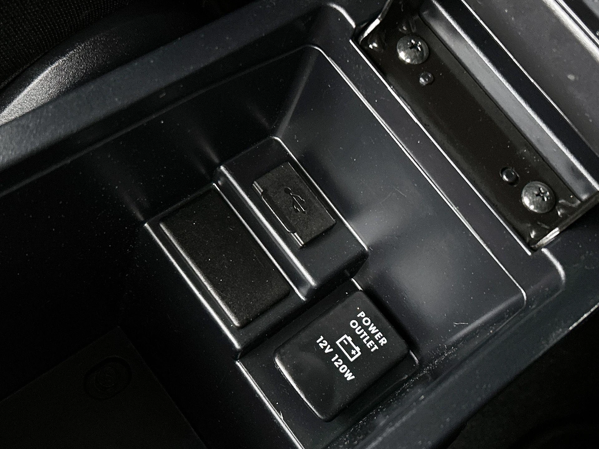 Mitsubishi-ASX-image-21