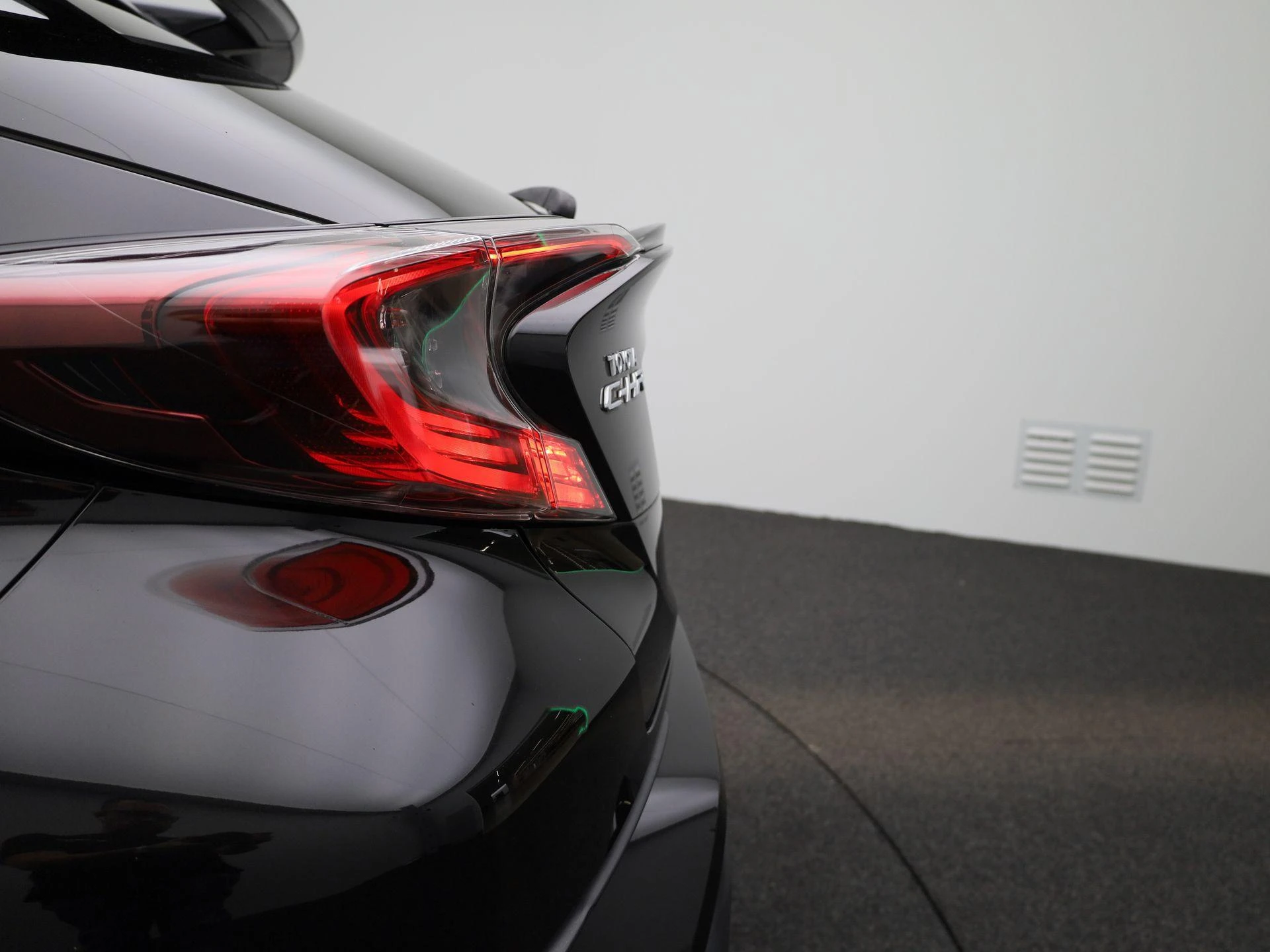 Toyota-C-HR-image-42