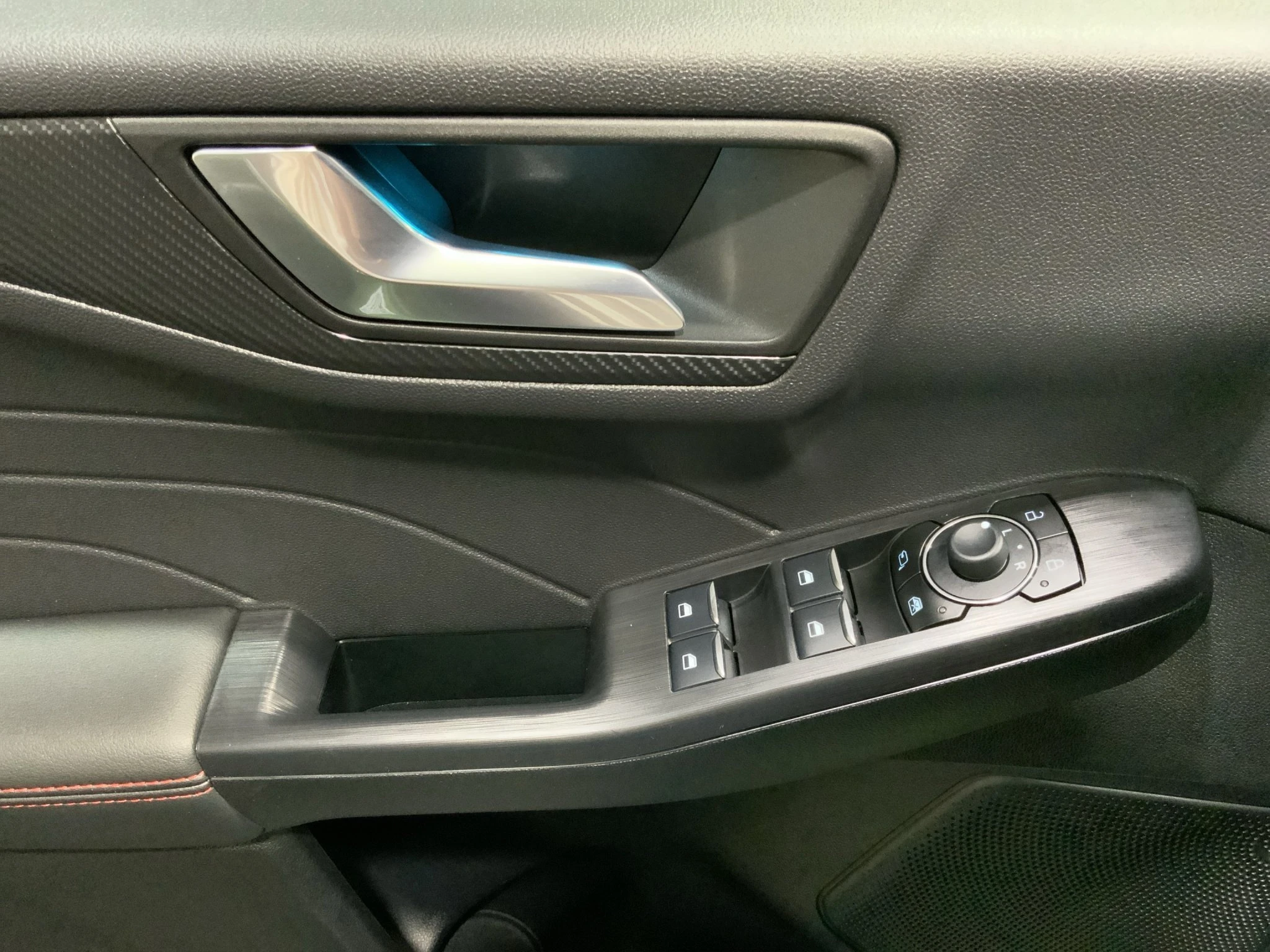 Ford-Kuga-image-15