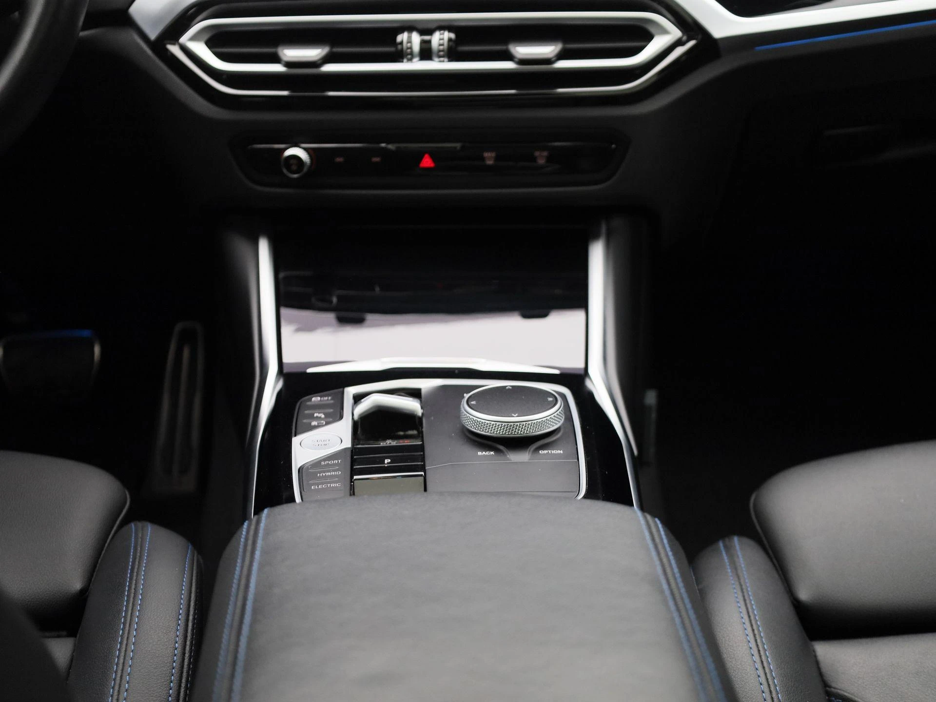 BMW-3 Serie-image-9