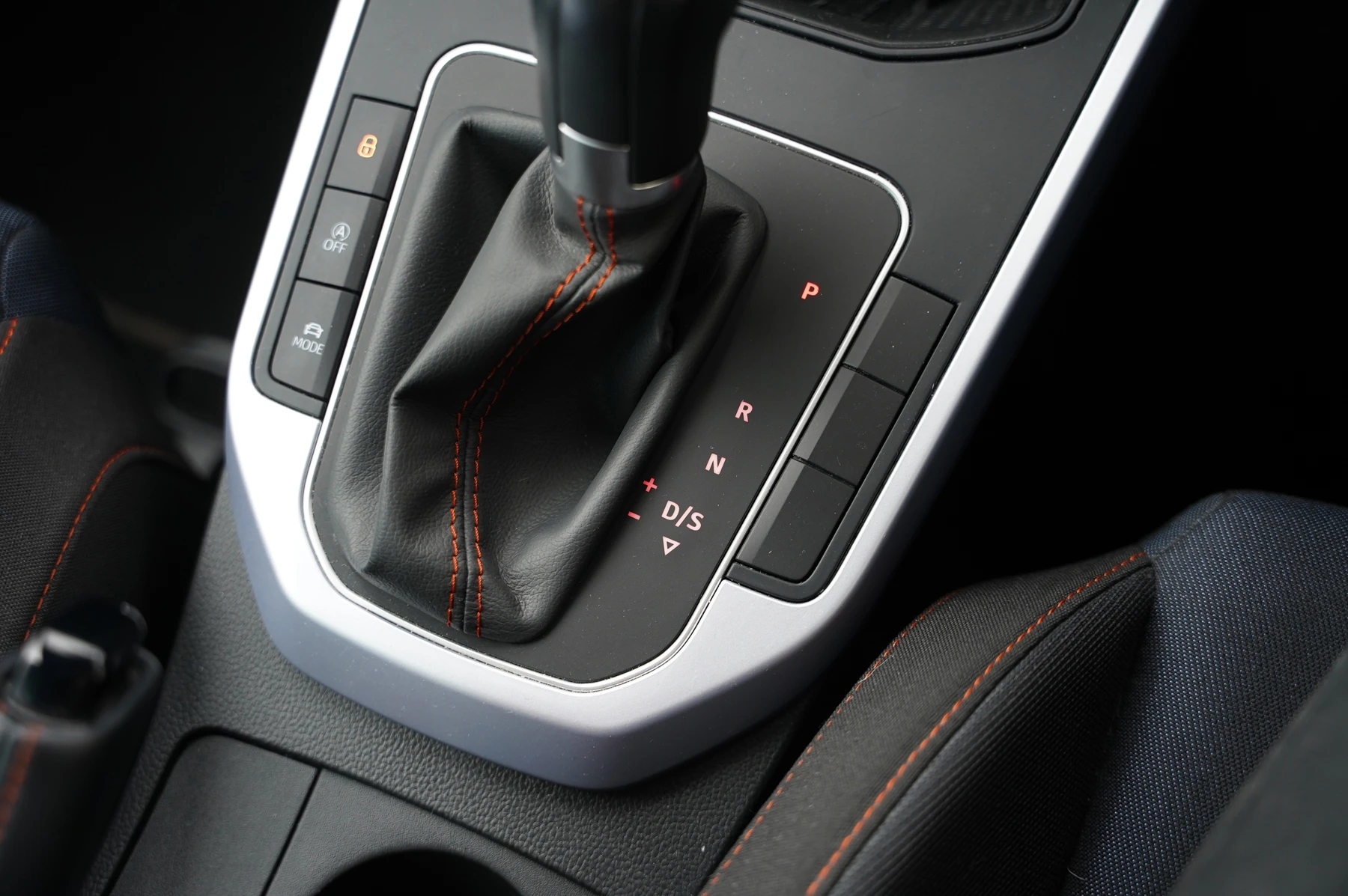 SEAT-Arona-image-21