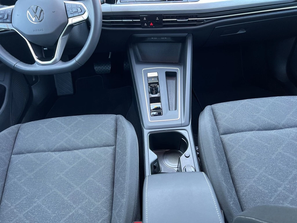 Volkswagen Golf VIII Variant 2.0 TDI DSG Life *Navi*APP*
