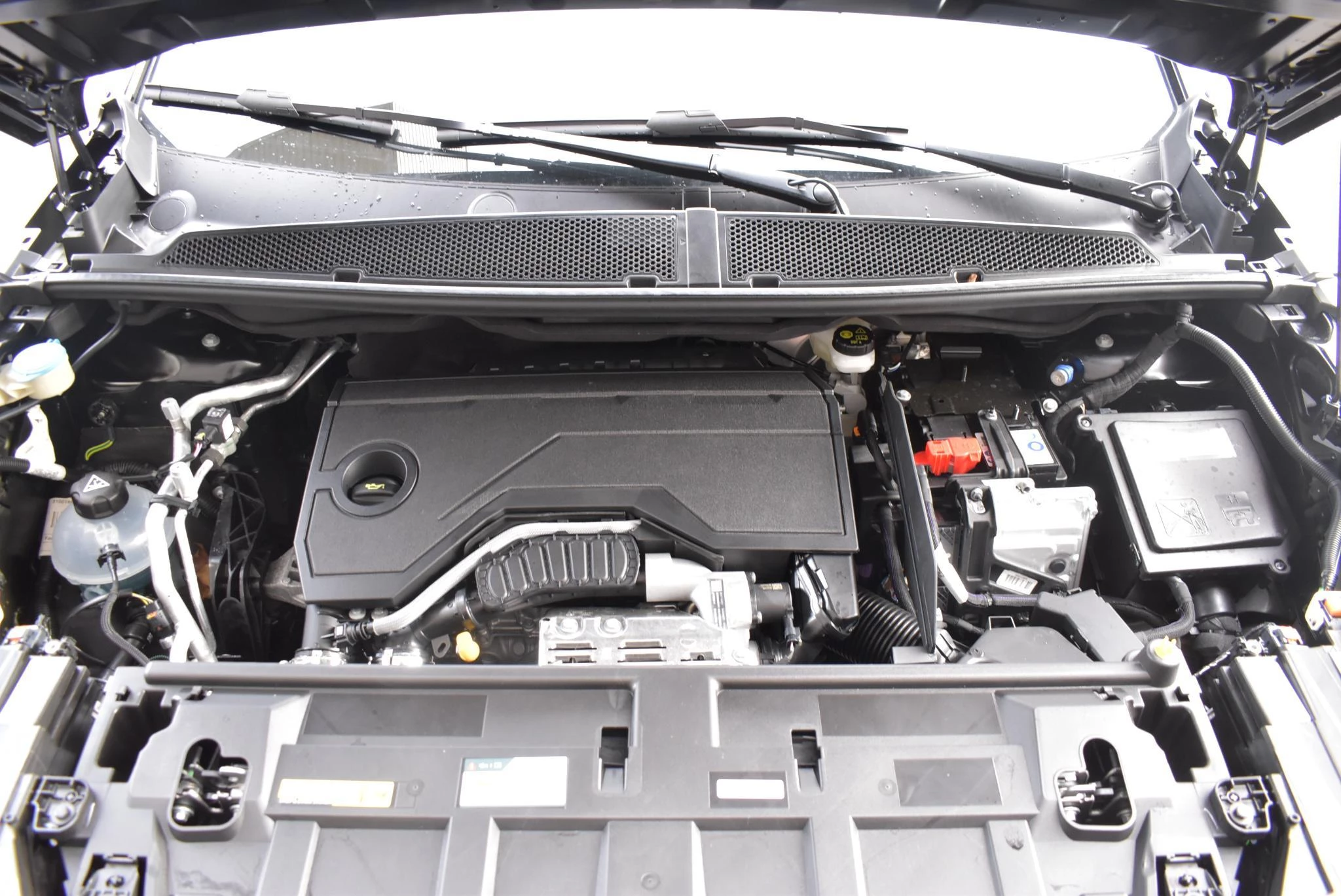 Opel-Grandland-image-39