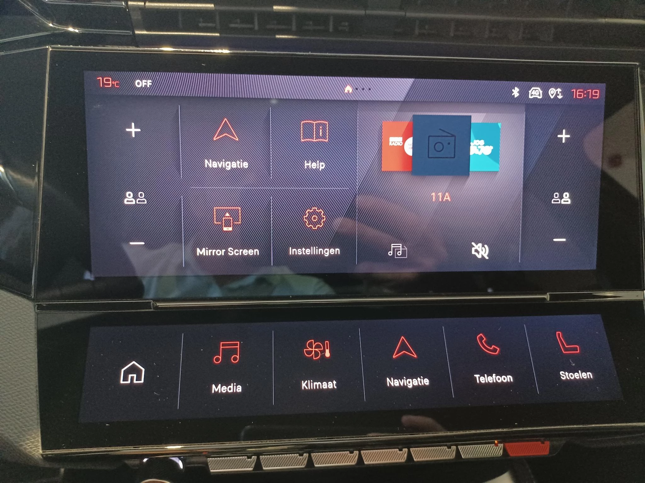 Peugeot-408-image-23