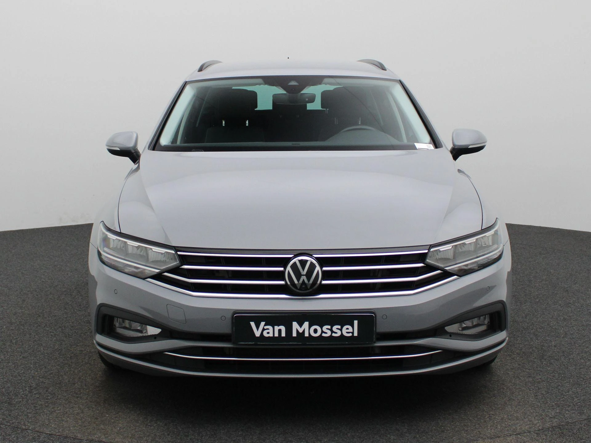 Volkswagen-Passat-image-2