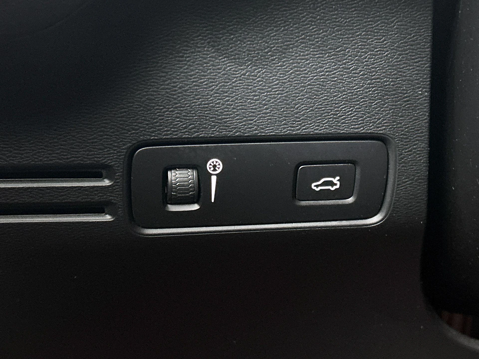 Volvo-XC40-image-23