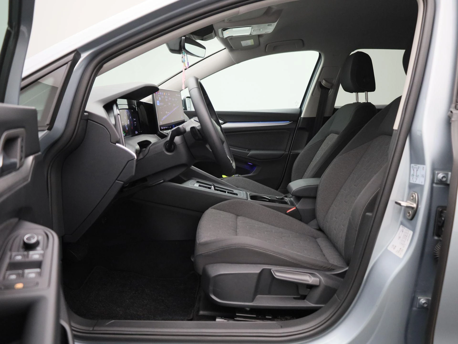 Volkswagen Golf - 11