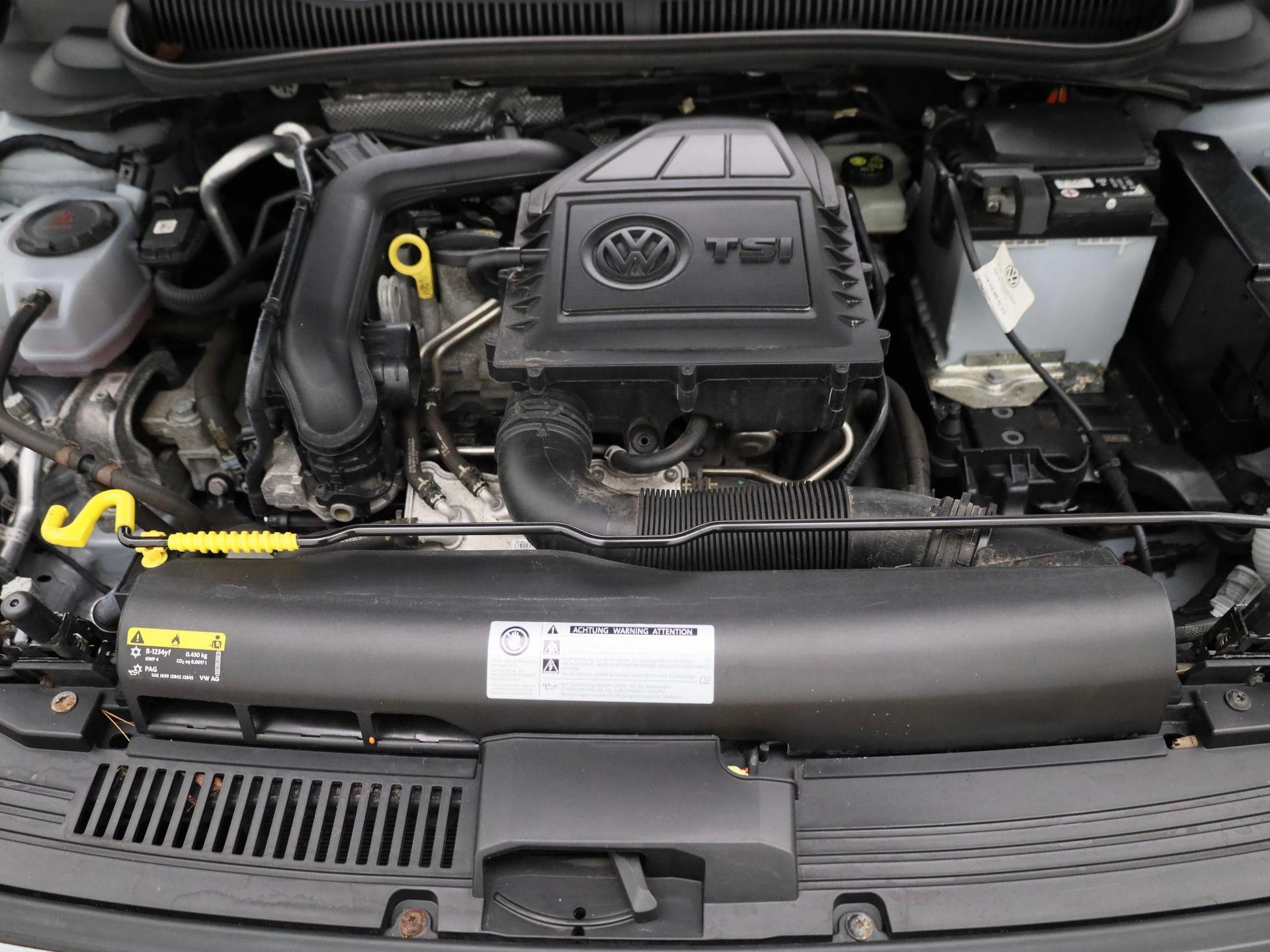 Volkswagen-Polo-image-27